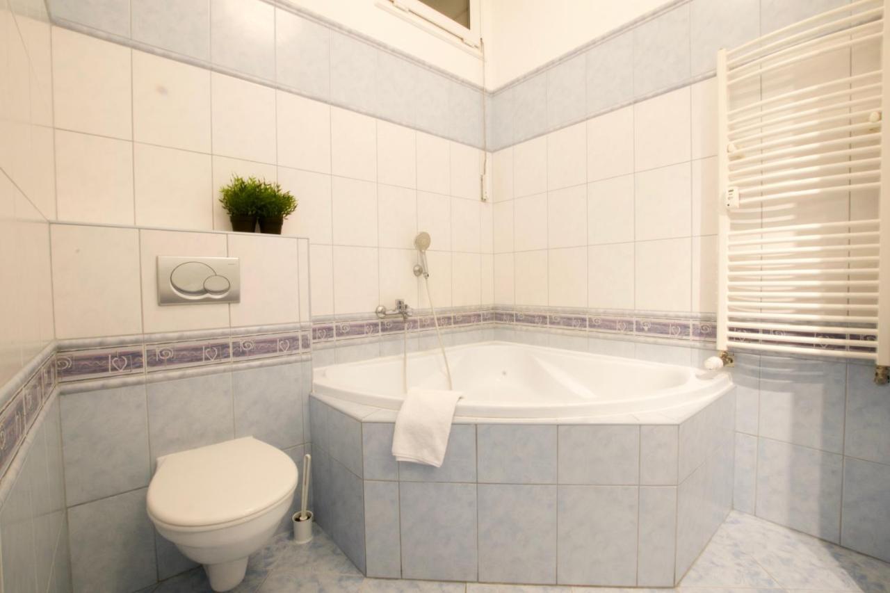 Standard Apartment By Hi5 - Tatra Street Будапеща Екстериор снимка